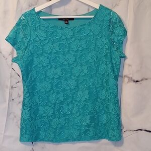 Free With Purchase Fever floral top Lg turquoise 🧡💙💚💚